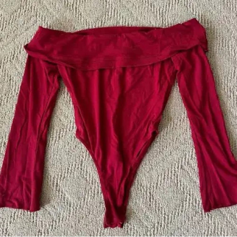 Princess Polly Red Off-Shoulder Bodysuit US6